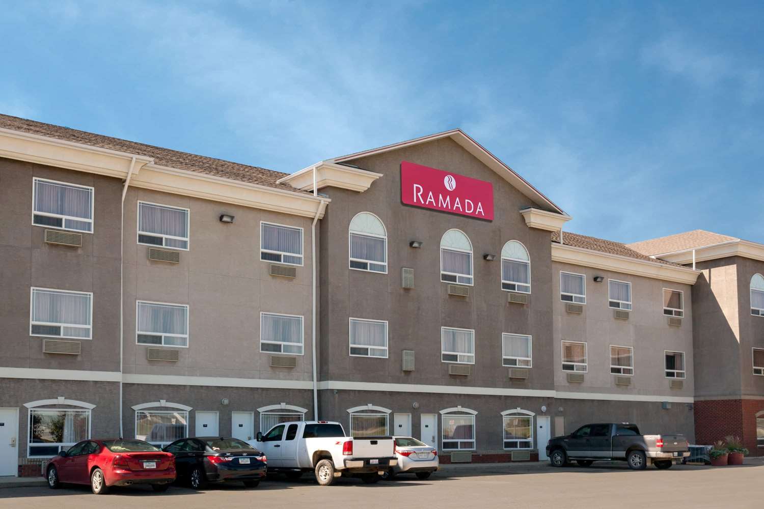 Ramada By Wyndham Weyburn 37/39