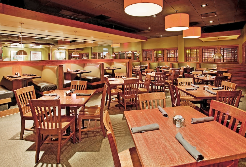 Holiday Inn Manhattan At The Campus 27/44
