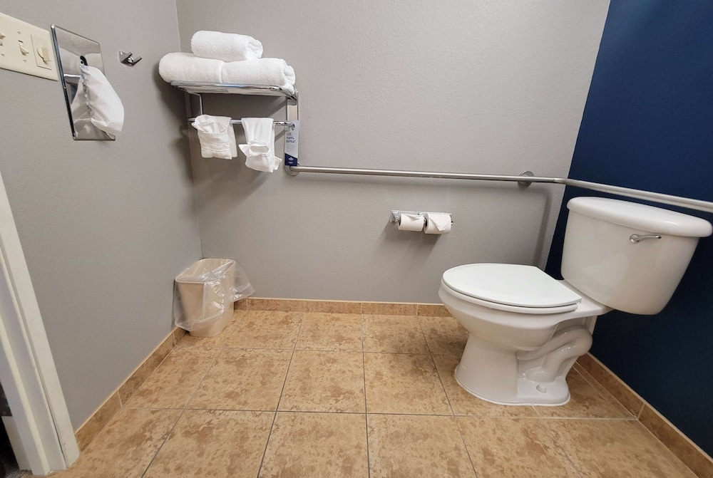Microtel Inn Council Bluffs 48/50