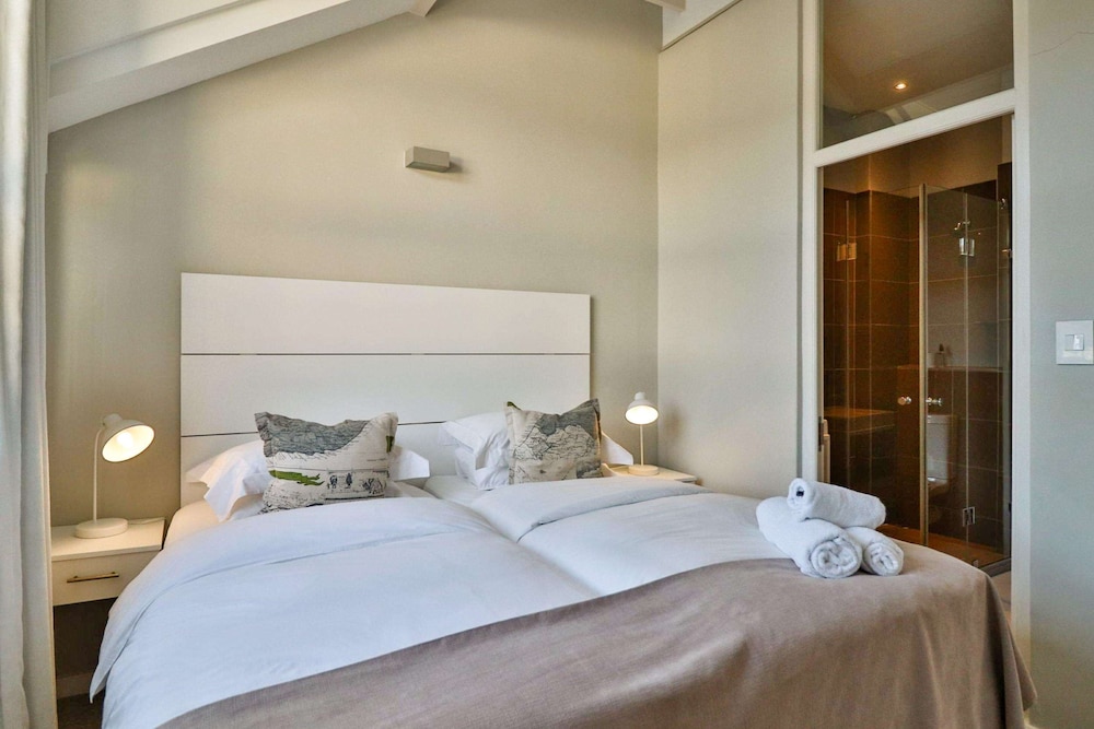 Whale Coast Hotel 20/71