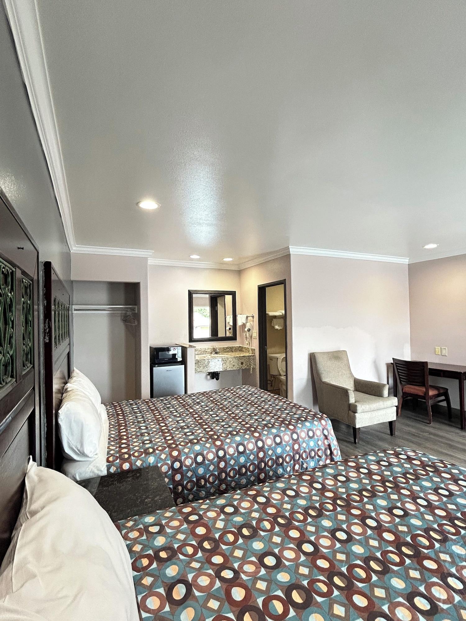 Hyland Motel 10/31