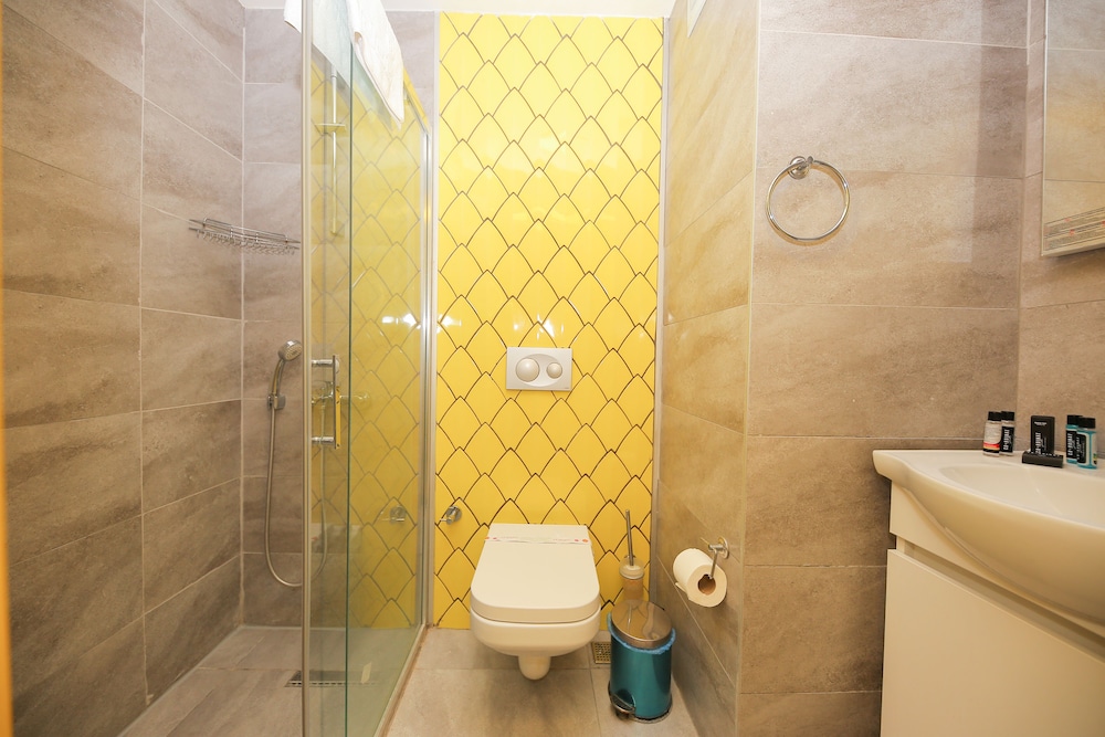 Coordinat Suites 64/65
