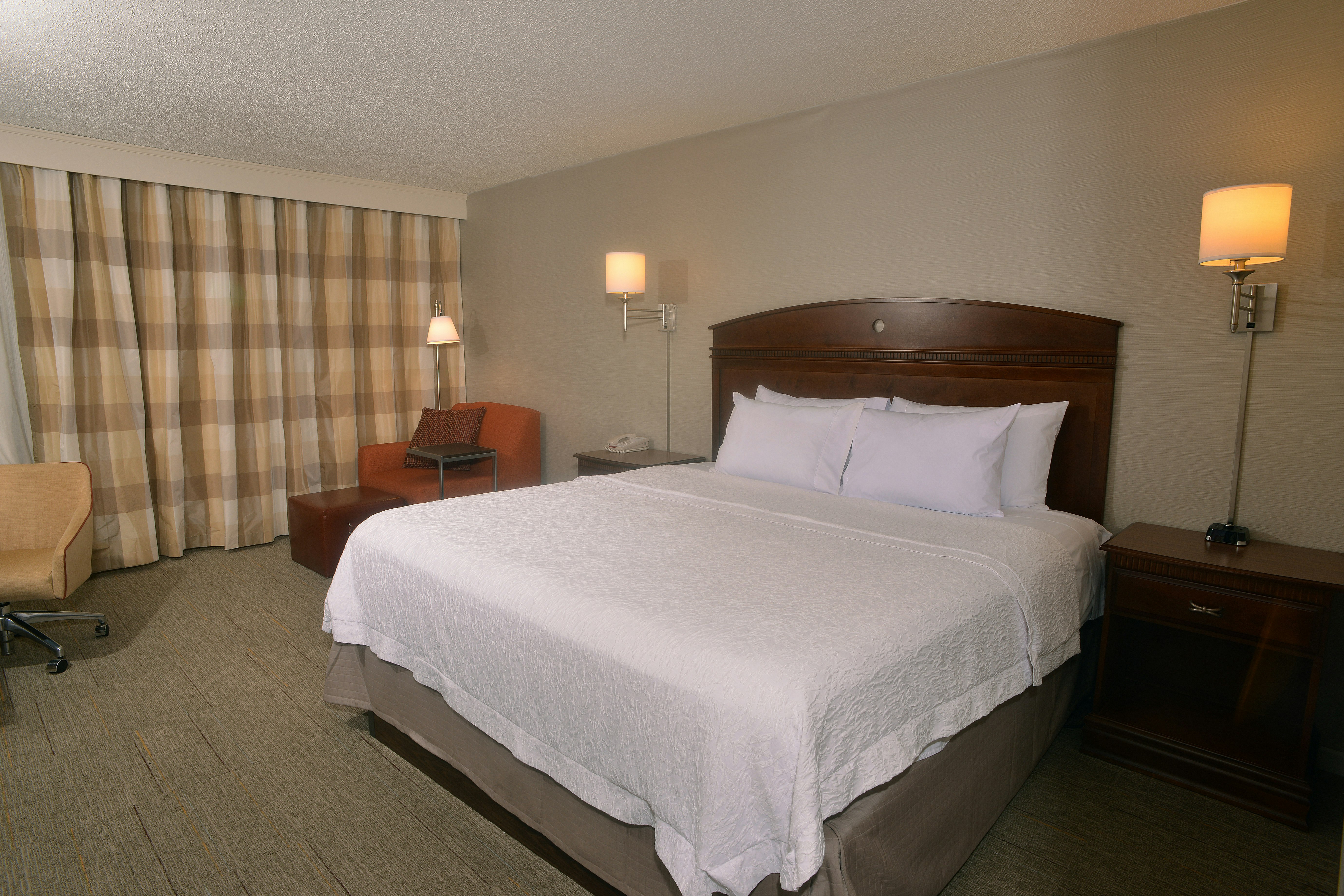 ROOM, KING BED