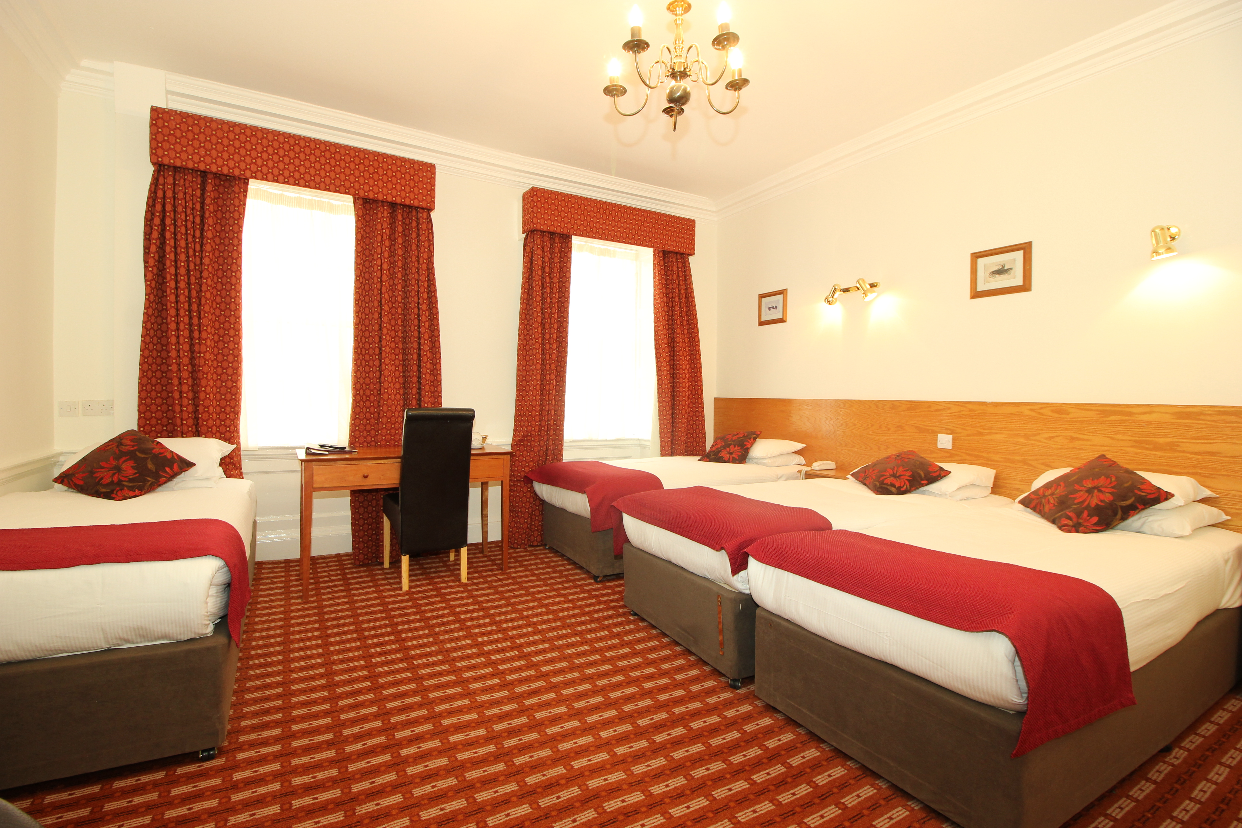 Castle Hotel 23/66
