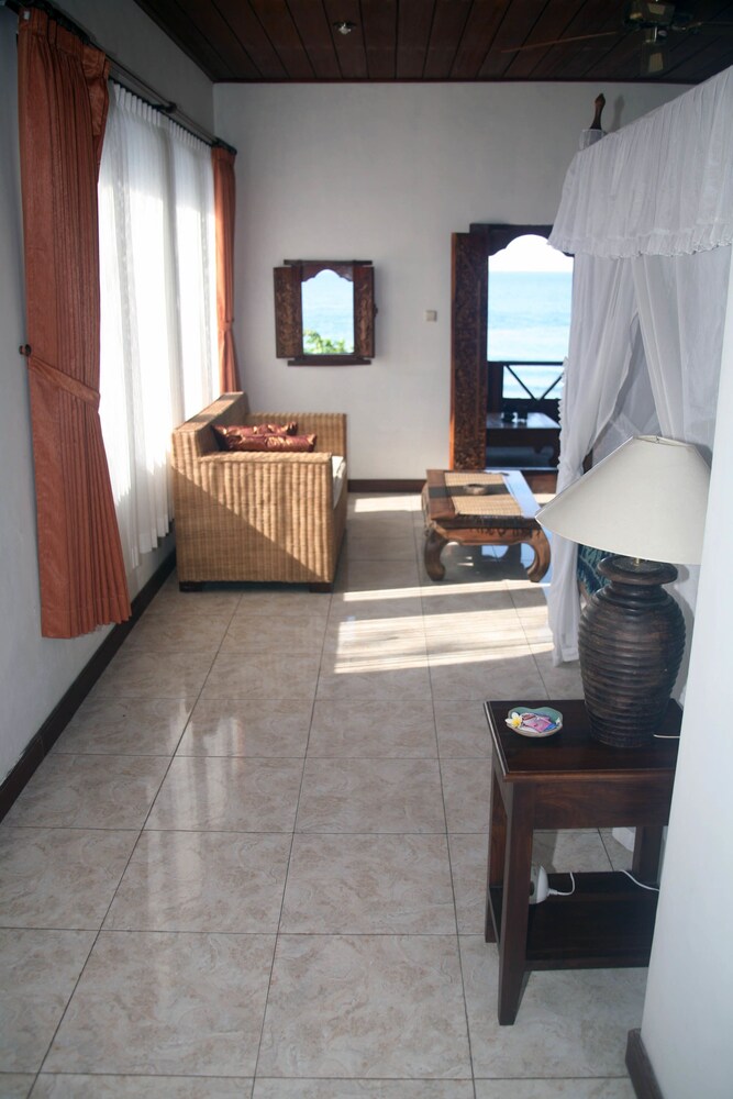 Puri Wirata Dive Resort And Spa 23/46