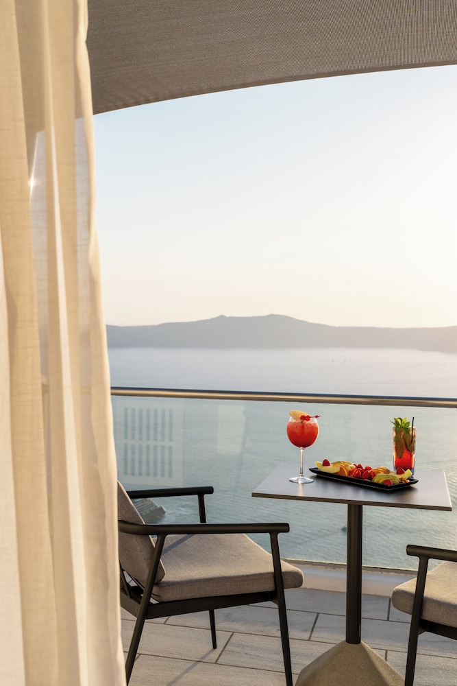 Belvedere Suites 33/50