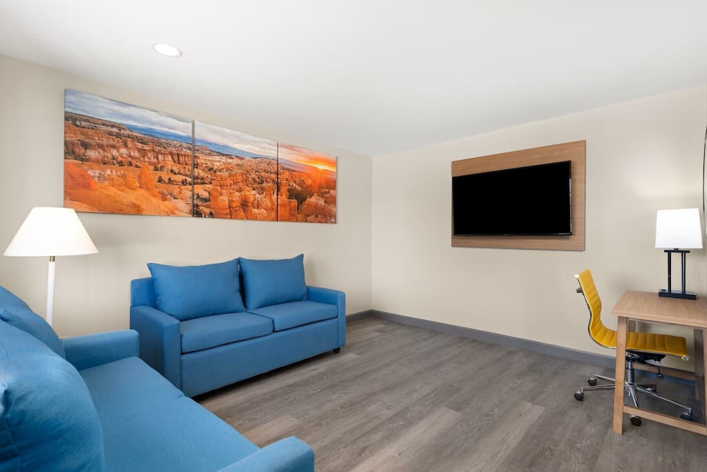Days Inn by Wyndham Safford AZ 40/60