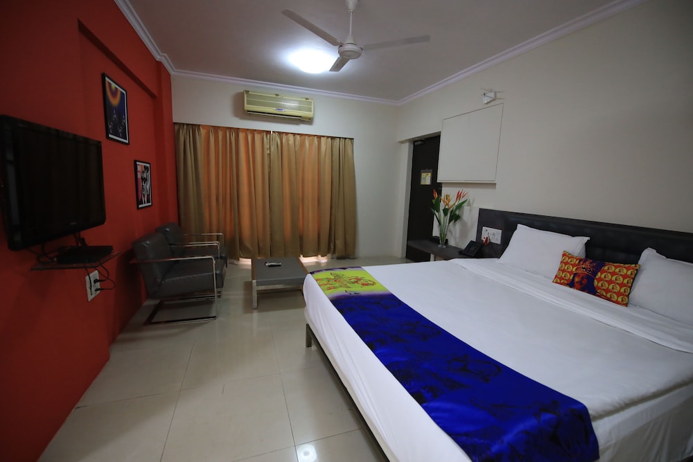 LANDMARK SUITES 16/47