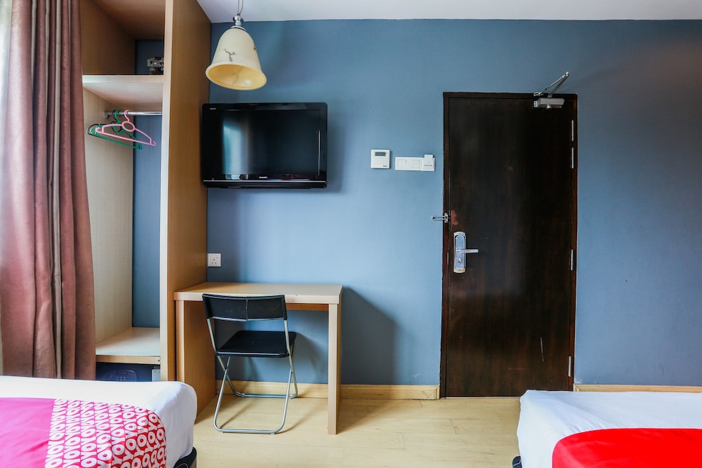 OYO 90894 Hotel Smc I-city 48/54