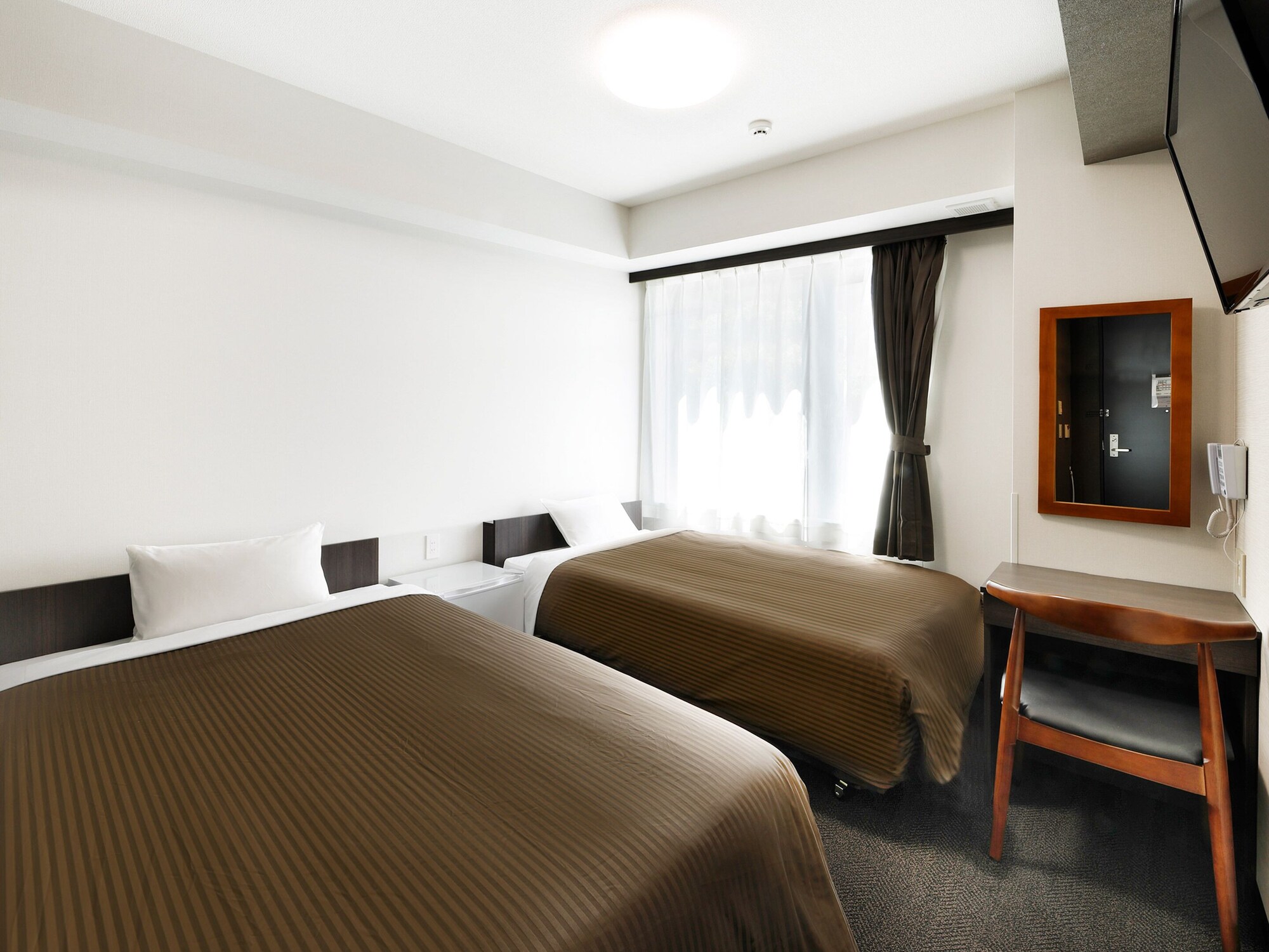 ROOM, TWIN BEDS