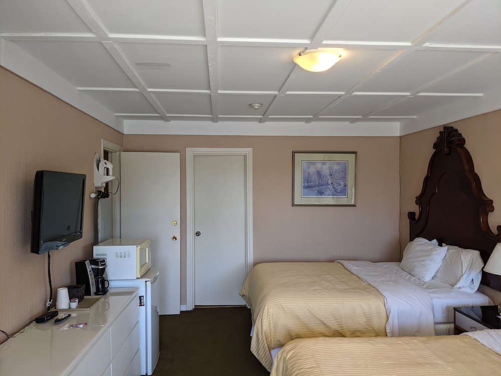 Port Motel 8/37
