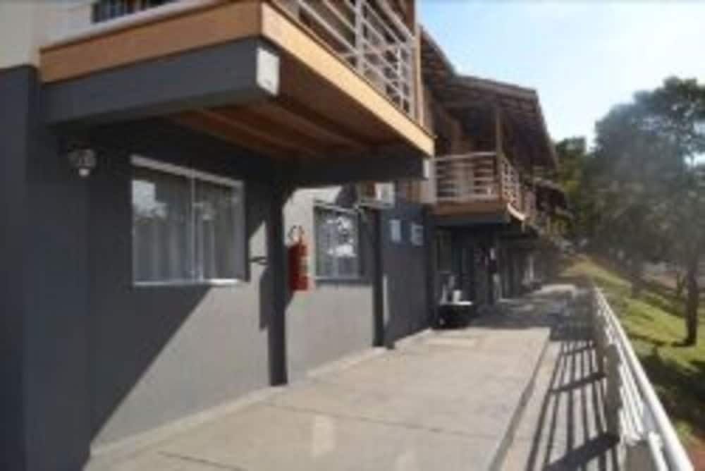 Hotel Escarpas do Lago 24/30