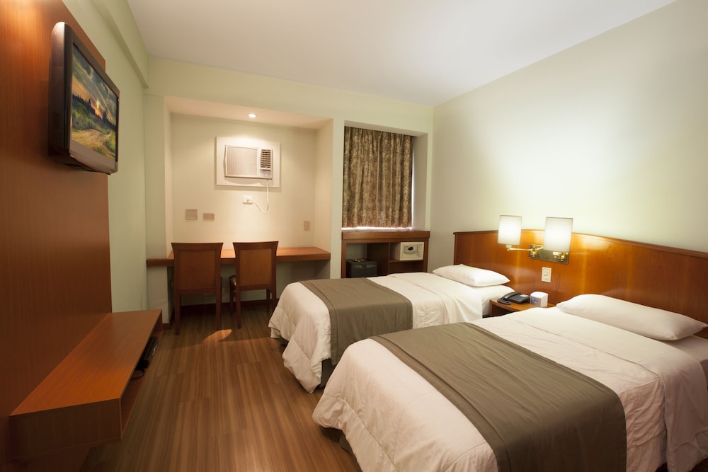 Hotel Moncloa 8/25