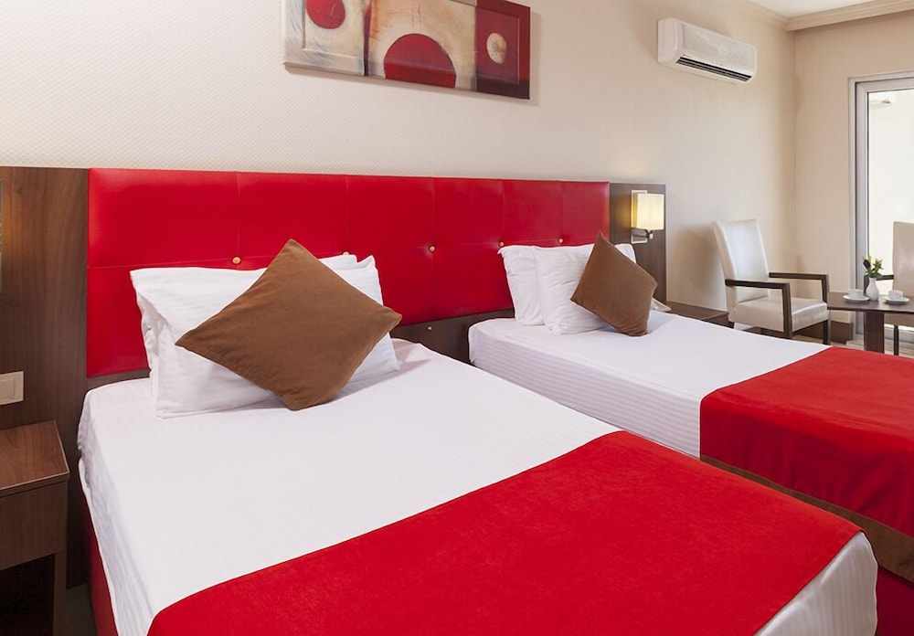 Sidekum Hotel 14/50