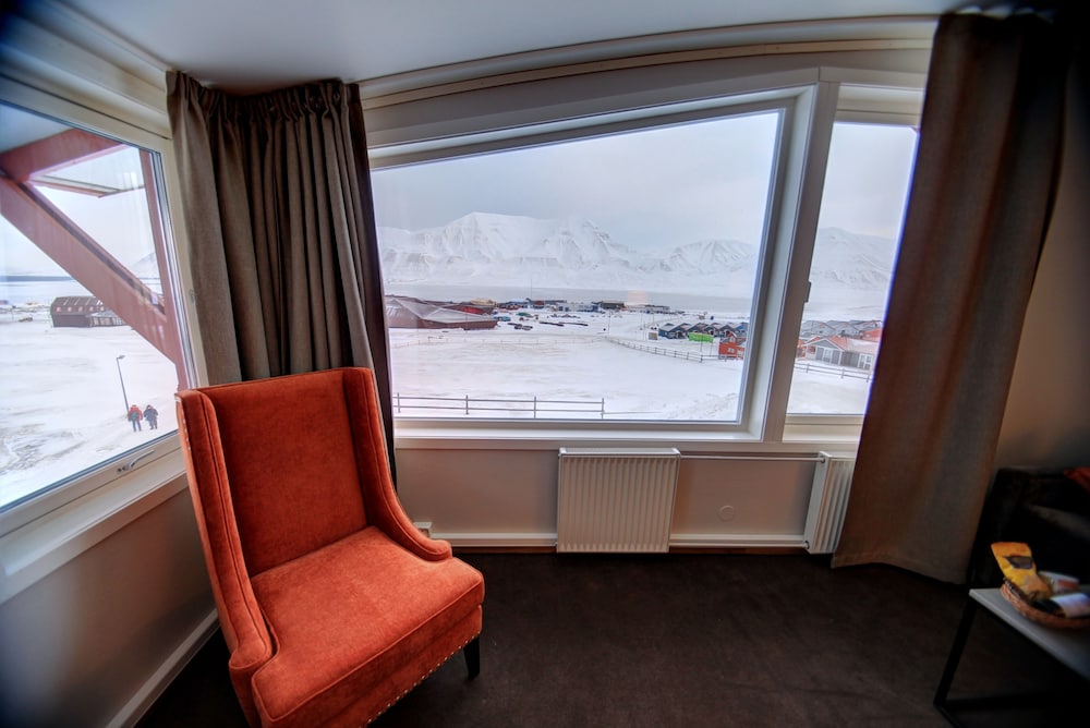 Radisson Blu Polar Spitsbergen 55/67