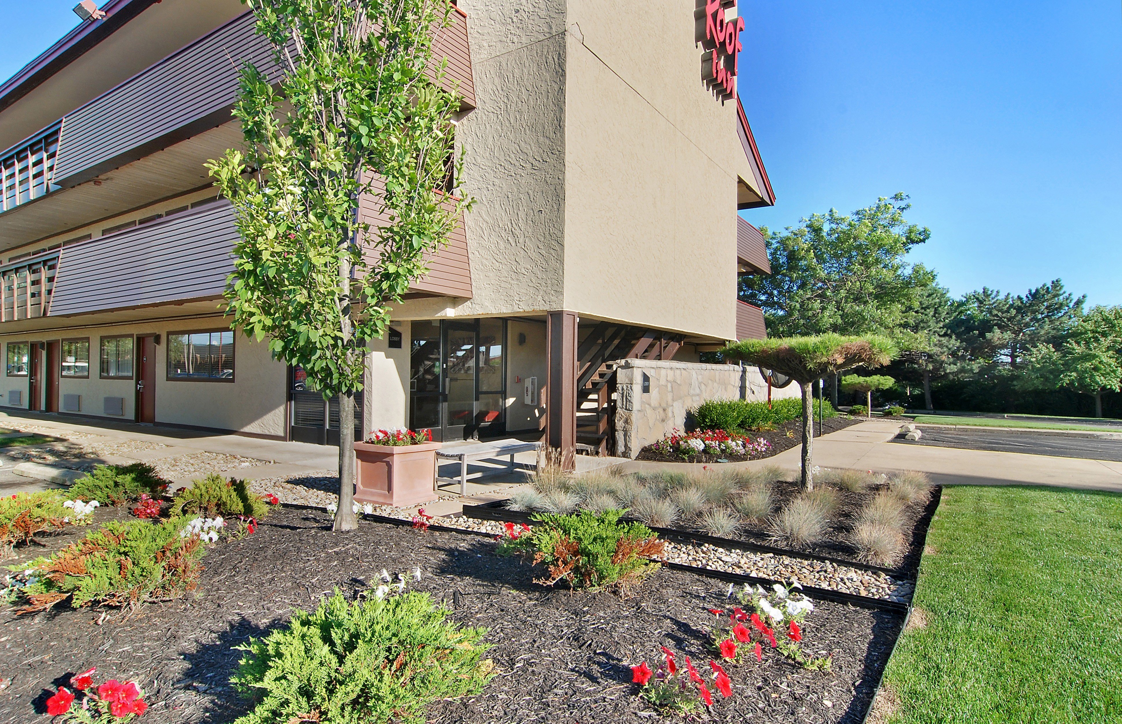 Red Roof Inn Akron South 24/24