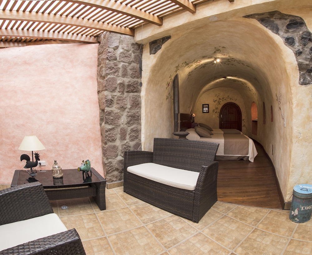 Hacienda Las Cuevas Terra Lodge 4/33