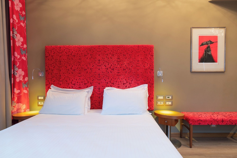 Suite, King Bed, Alcove