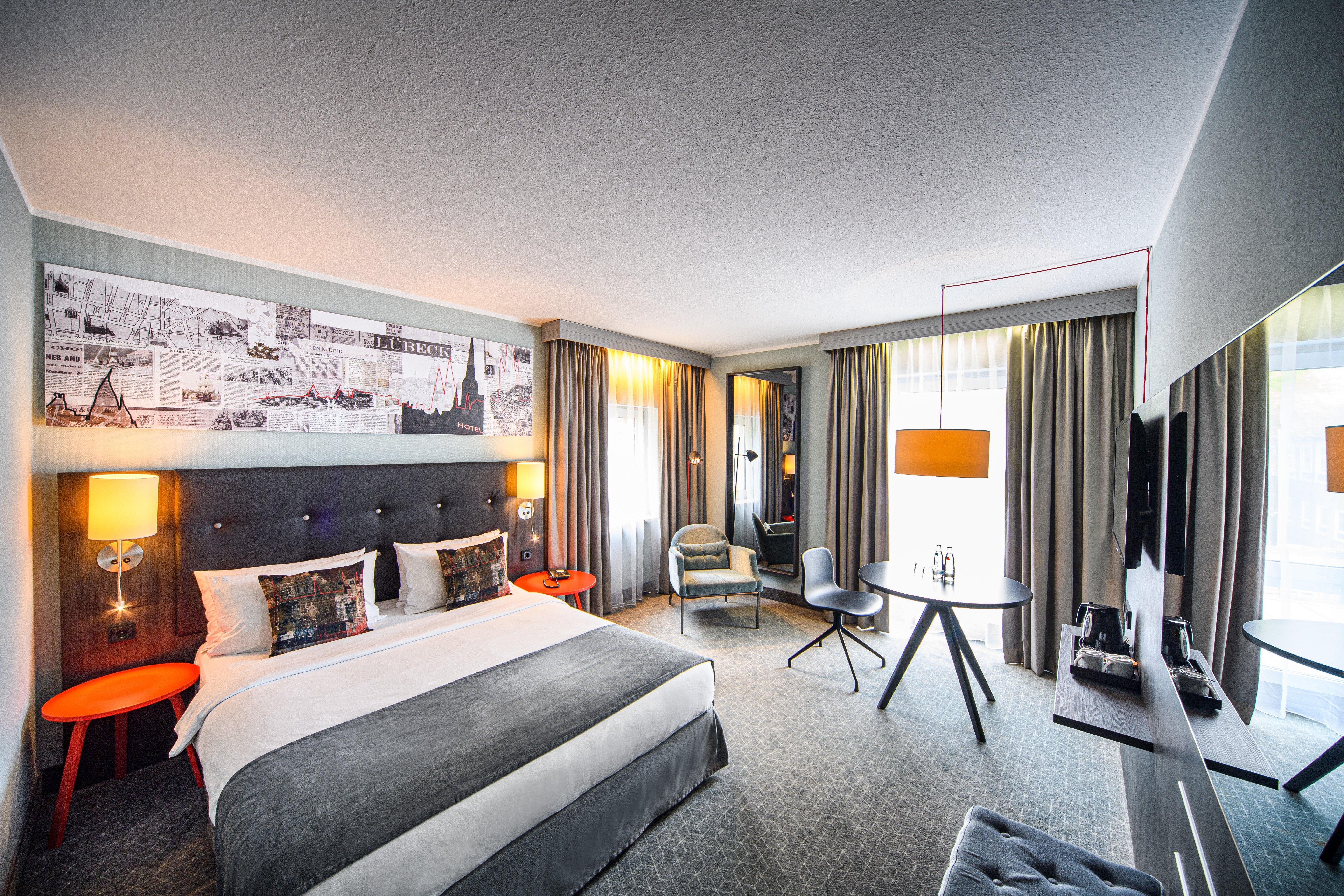 Room, Queen Bed