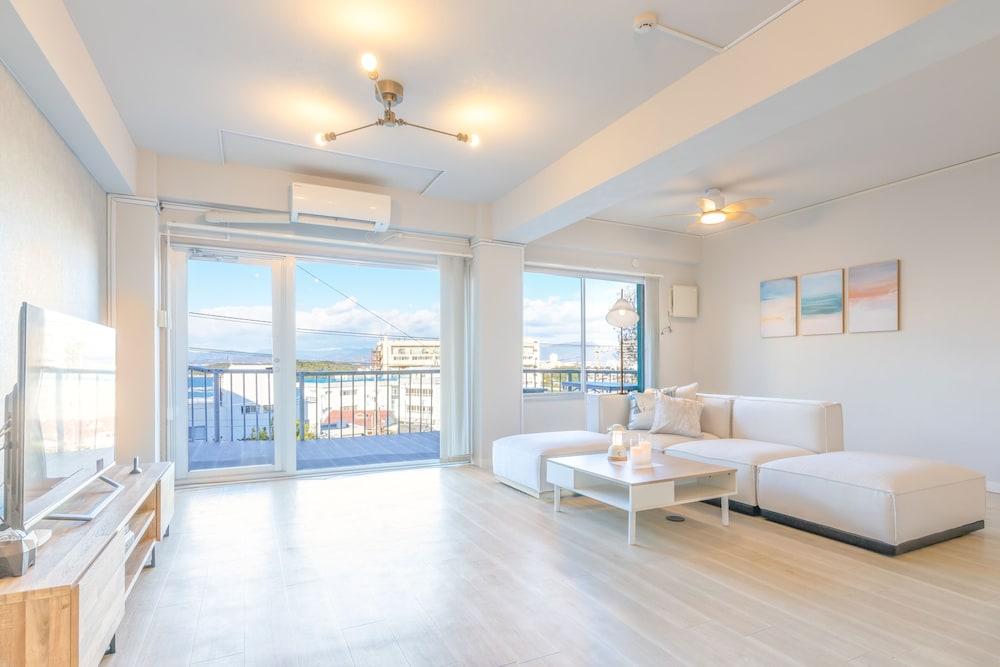 فيلا فاخرة بسرير كينج وفرشتي فوتون، White Beach House 10/10