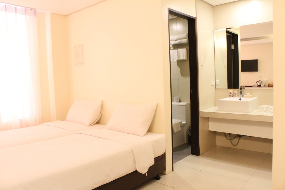 Ocean Suites Boutique Hotel 18/66