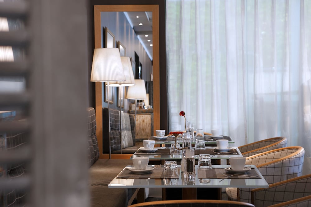 Sea View Cityscape Hotel 58/71