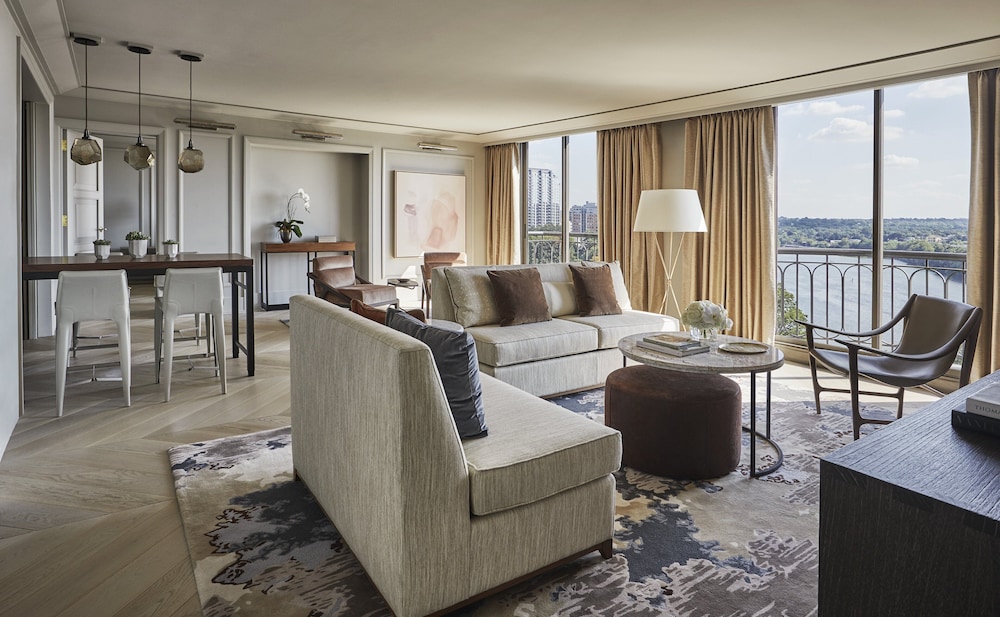 Four Seasons Hotel Austin 23/35