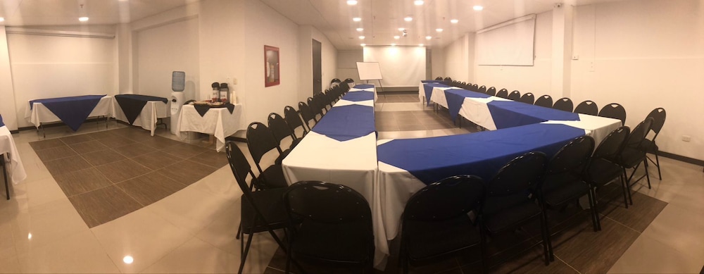 Hotel Business Center International 22/27