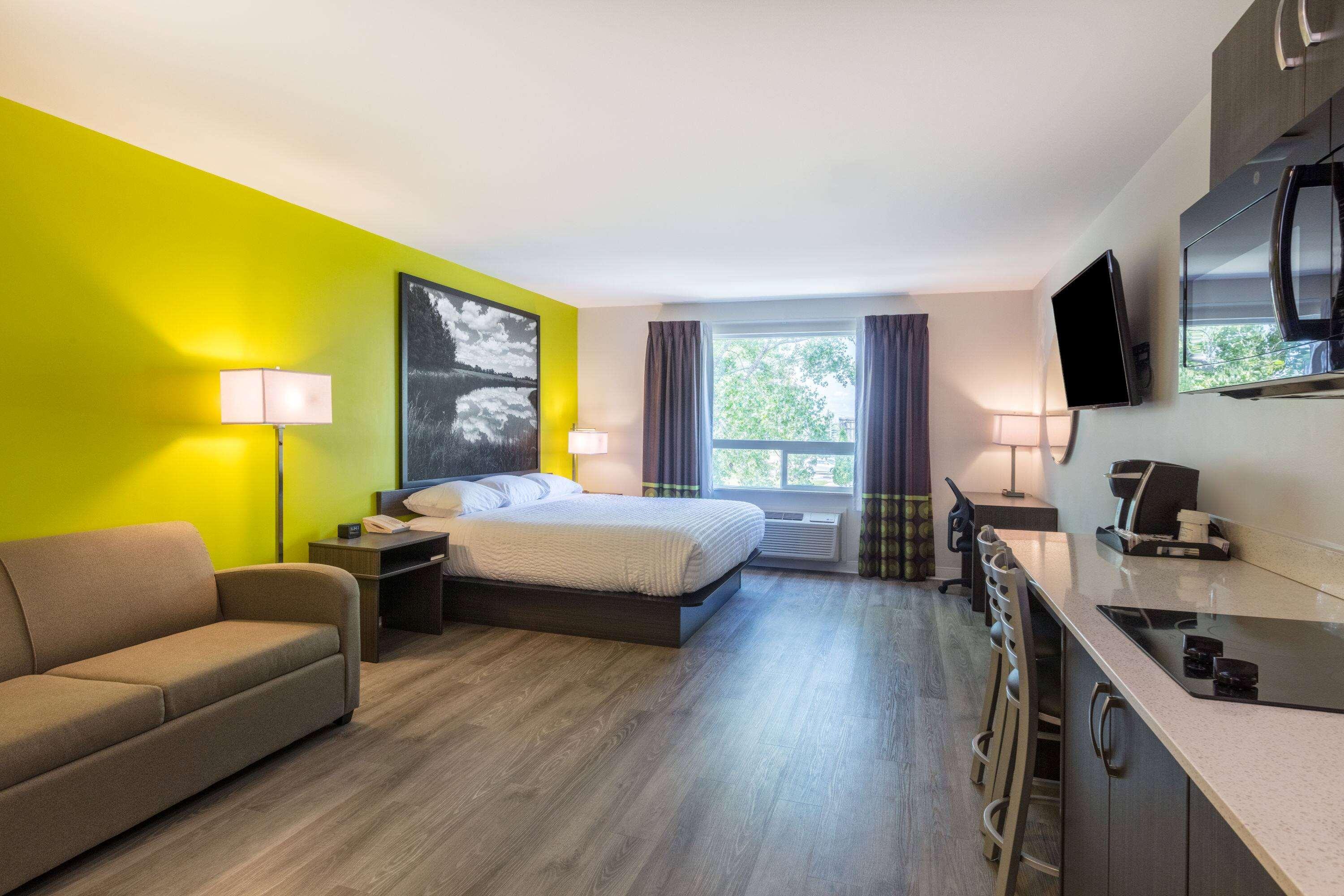 1 Bedroom, Efficiency, King Bed