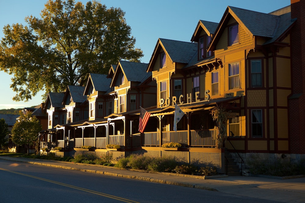 The Porches Inn At Mass Moca 68/74