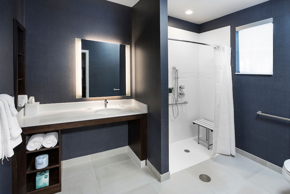 Residence Inn Milwaukee Brookfield 13/50