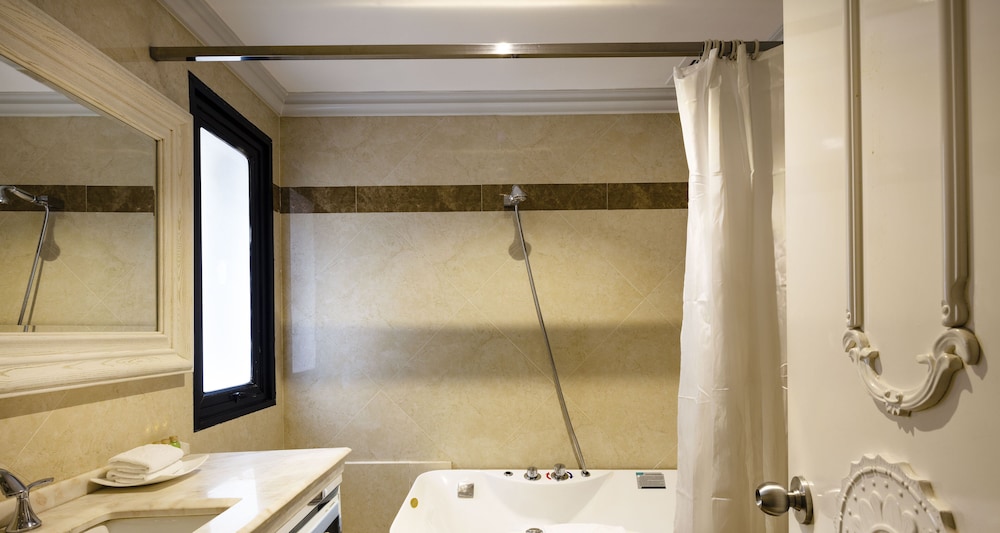 A&EM Saigon Hotel 34/77