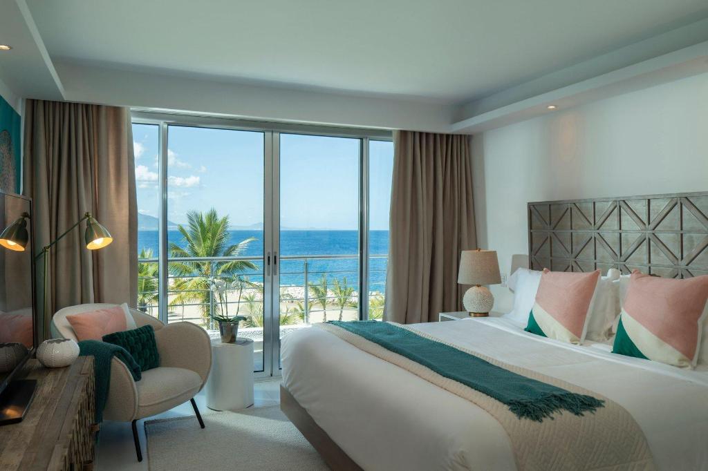 3 Bedrooms, Suite, King Bed, 2 King Beds, Ocean Front, Balcony