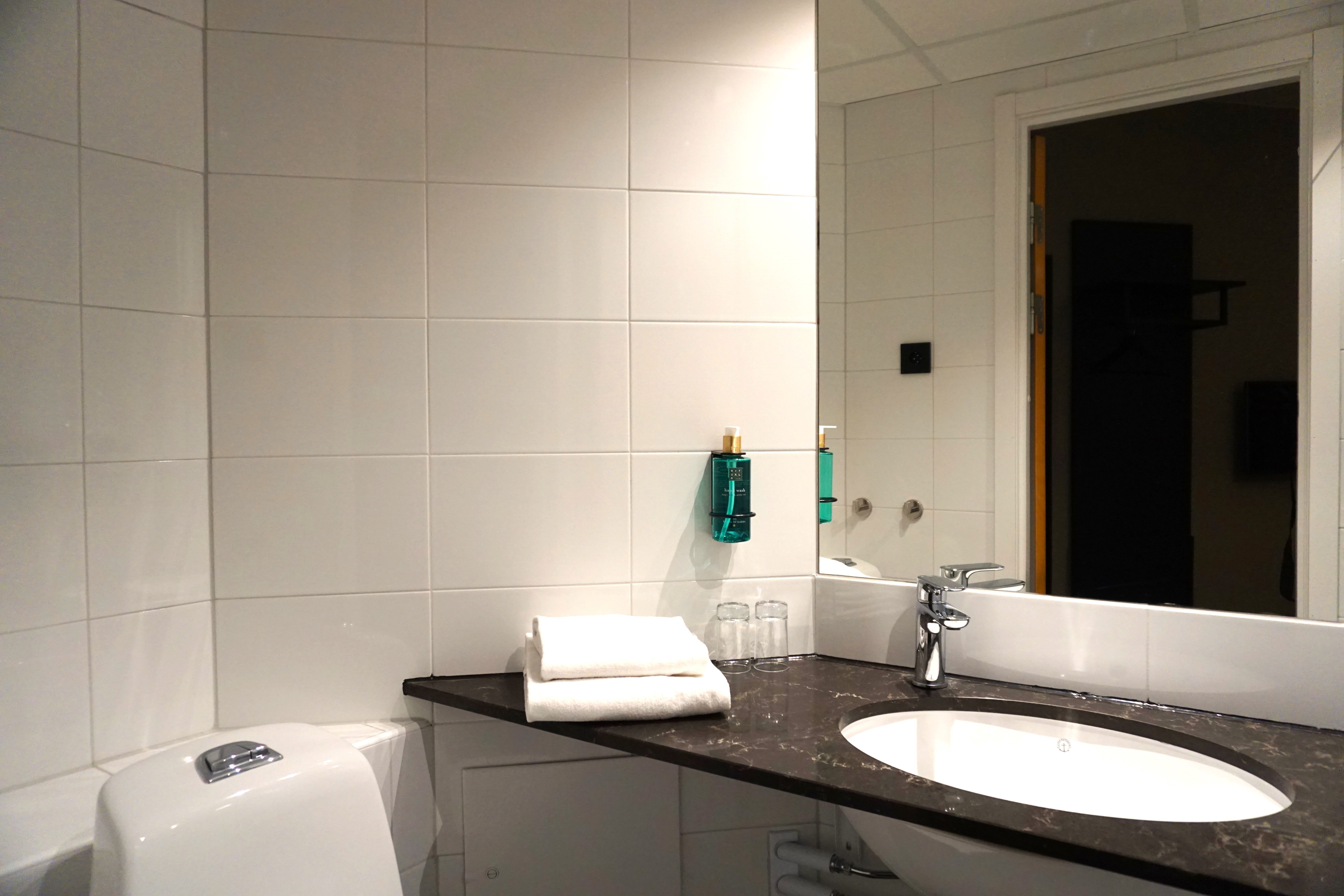 First Hotel Jonkoping 48/49