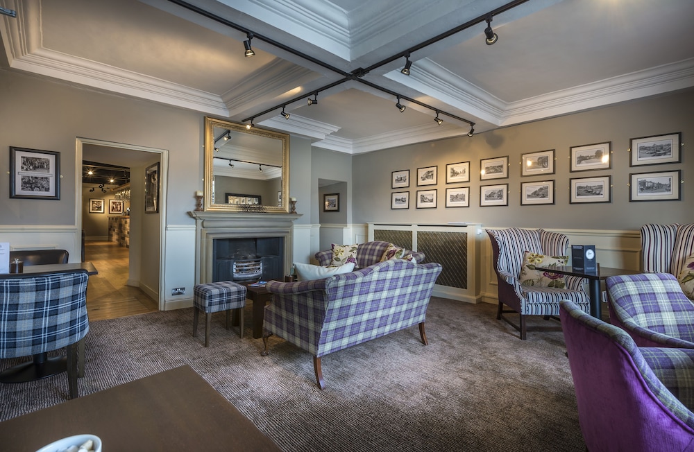 The Golden Fleece Hotel 28/50