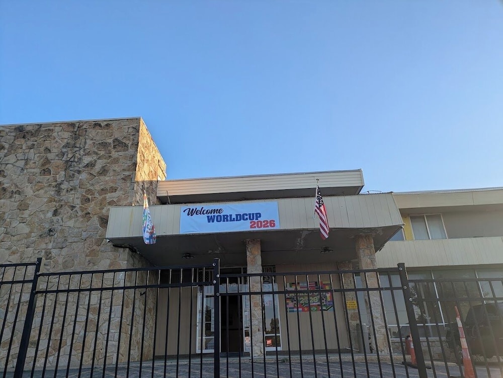 Arrowhead Inn 4/49