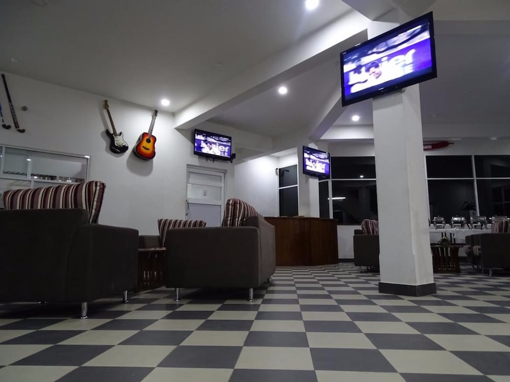 Kandy Supreme Hotel 6/61