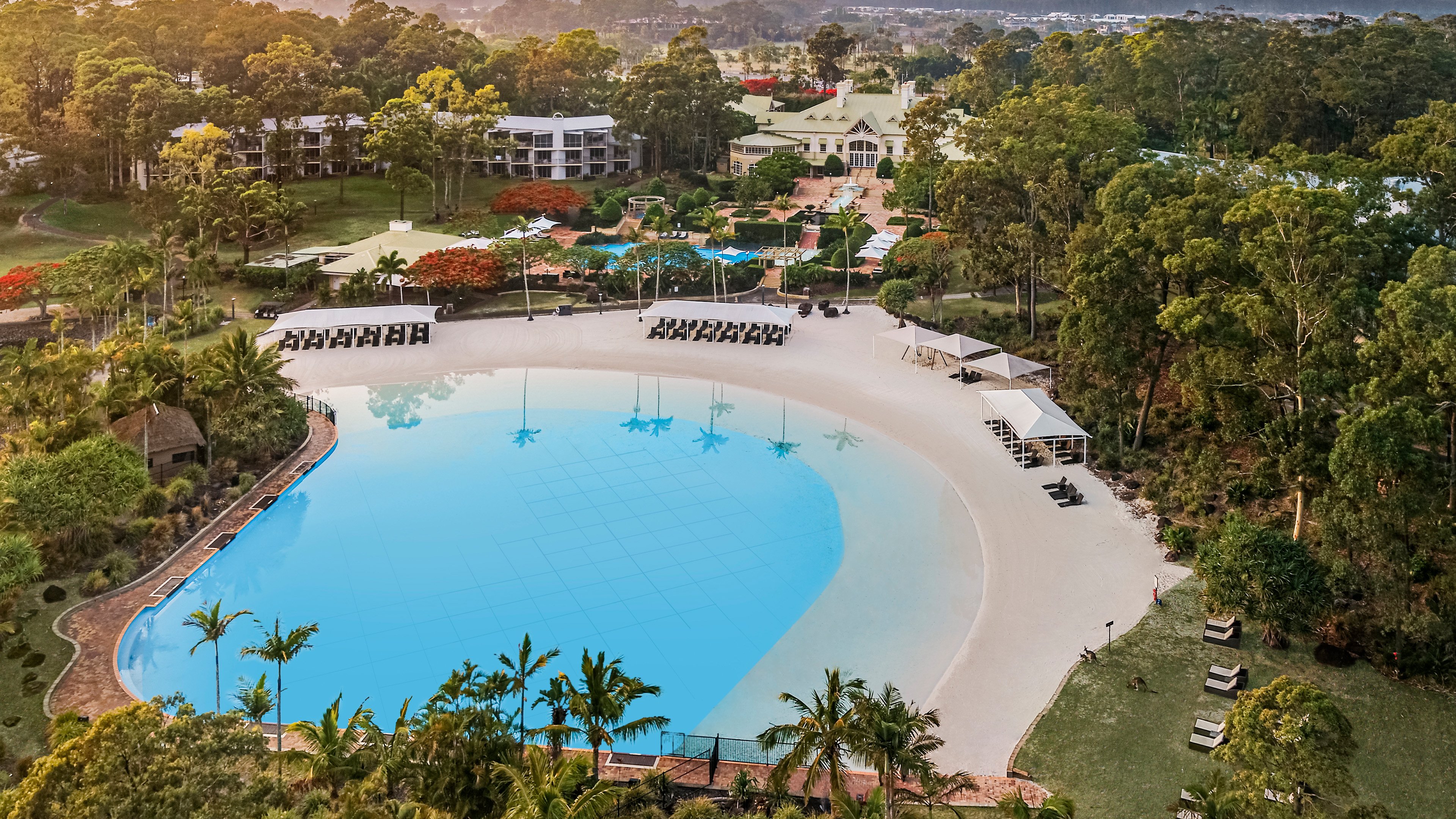 Intercontinental Sanctuary Cove 75/76