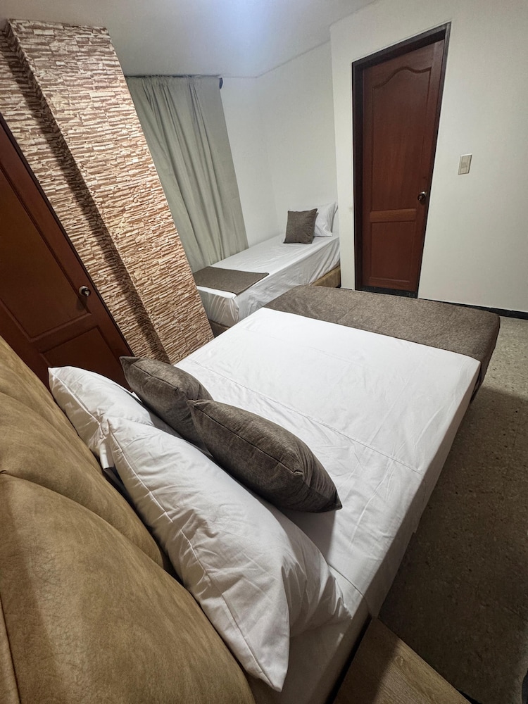 Hotel Pereira Central 16/32