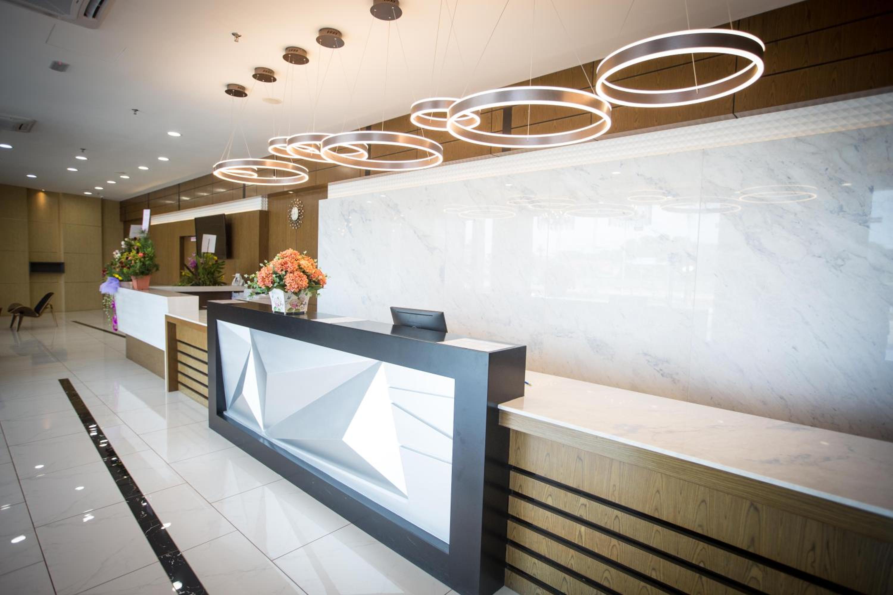 Lobby at Lintas Platinum Hotel, KOTA KINABALU