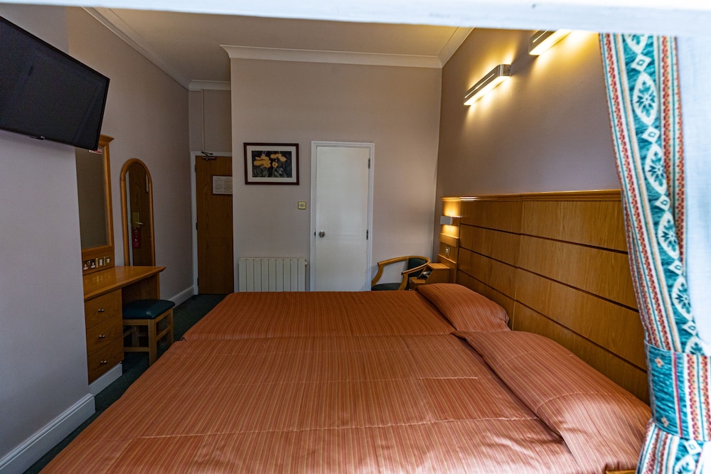 Nayland Hotel 31/66