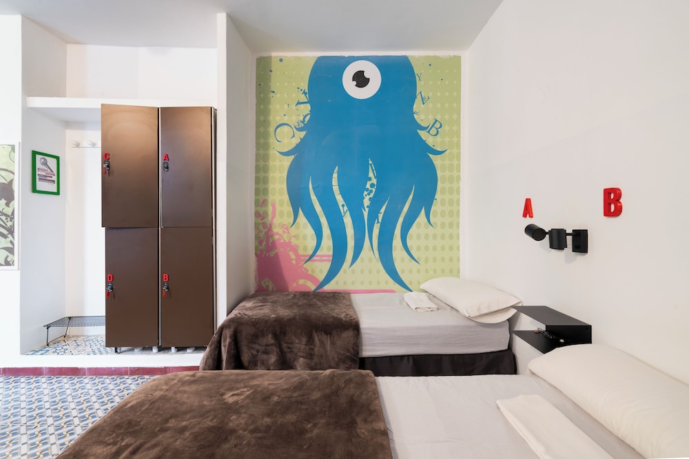 Home Youth Hostel 7/73