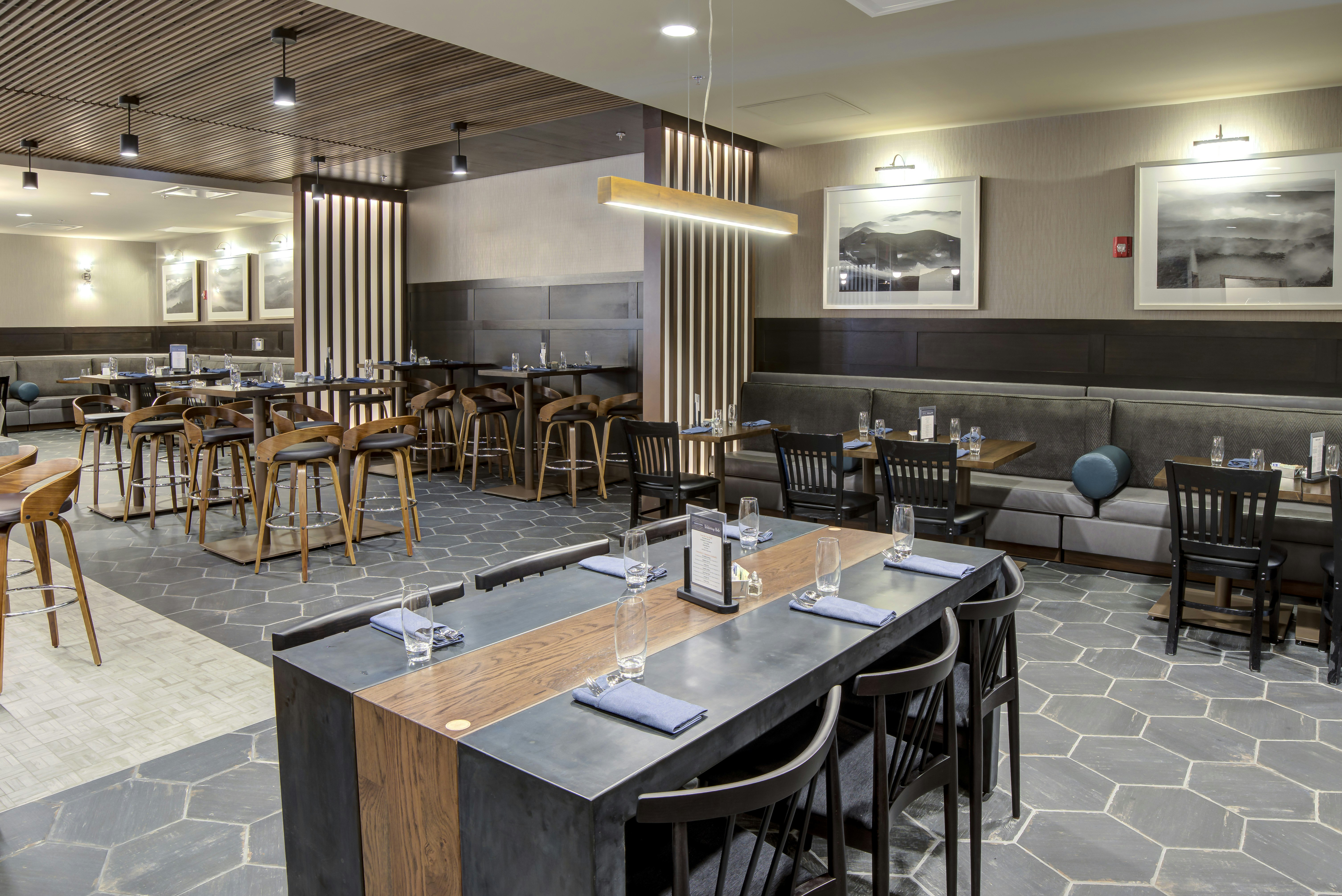 DoubleTree by Hilton Harrisonburg 14/23