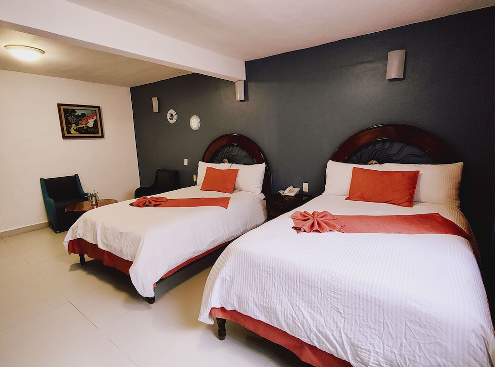 Hotel Jardines Del Carmen 15/50