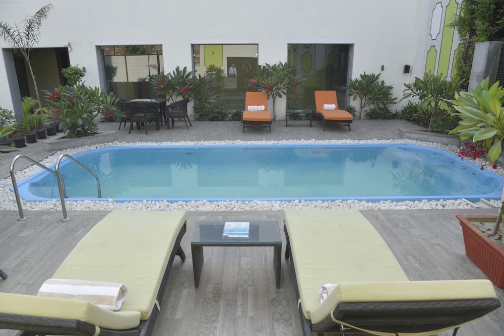 Hotel Gandharva - A Green Hotel 40/41