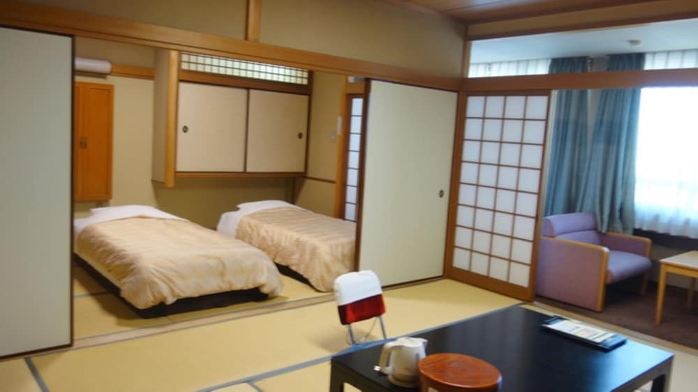NARA PARK HOTEL 11/50