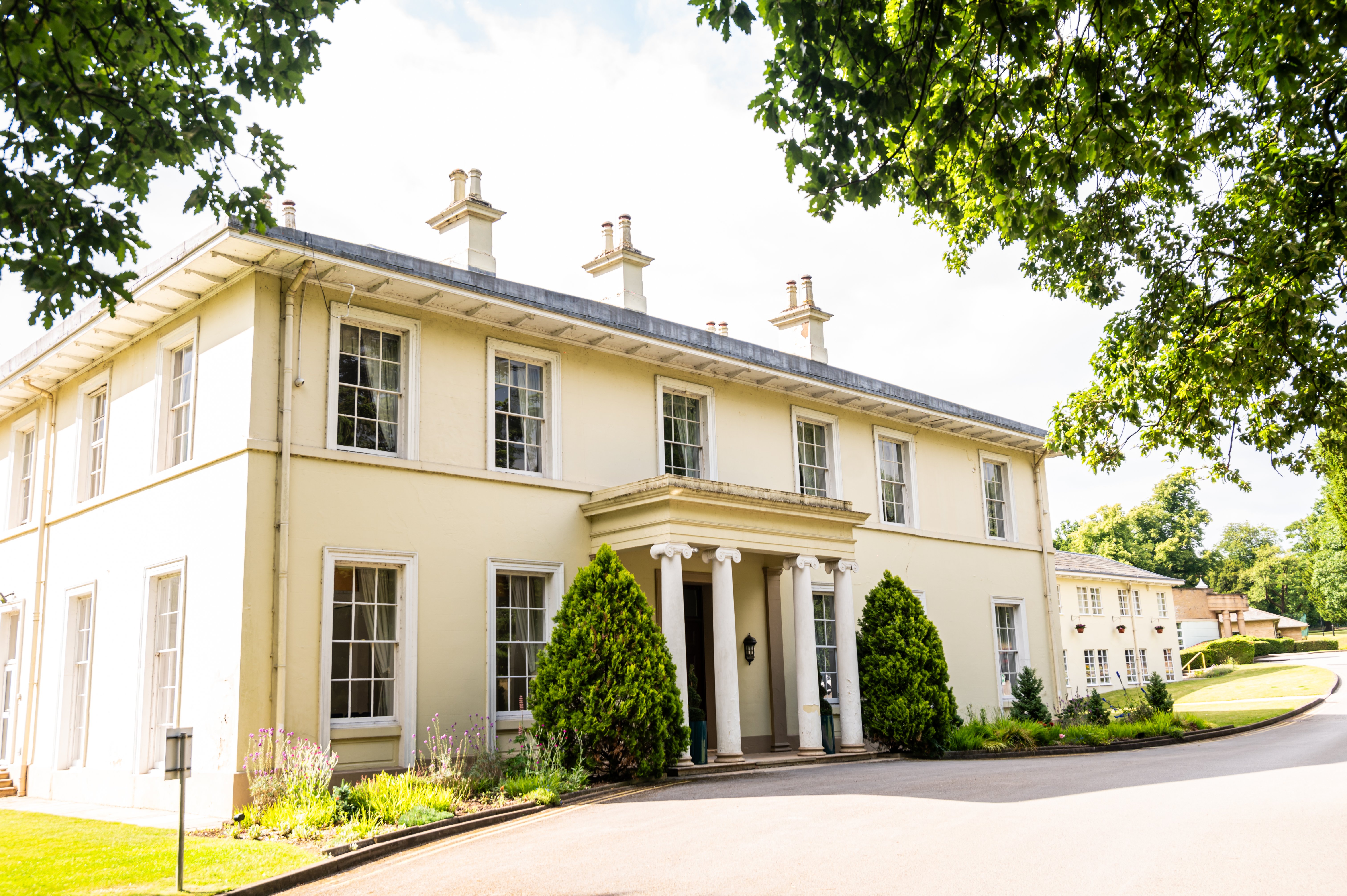 Eastwood Hall 2/75