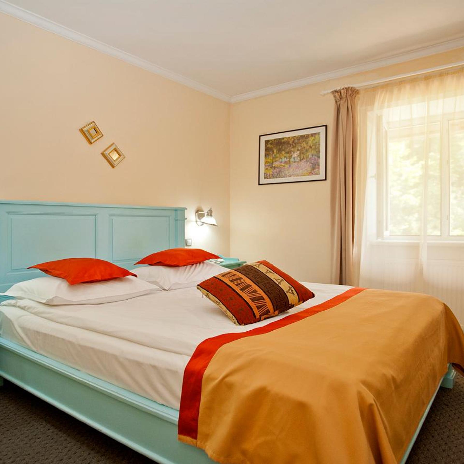 Standard, Double Bed