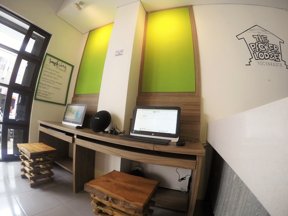 The Packer Lodge Yogyakarta Hostel 15/50