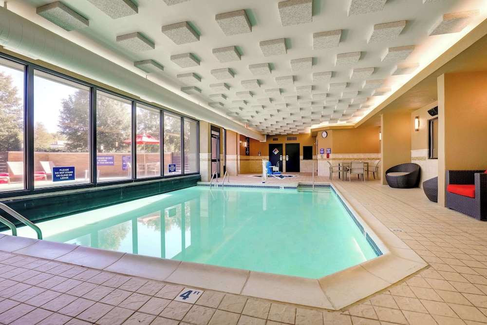 Drury Inn & Suites Charlotte University Place 22/50